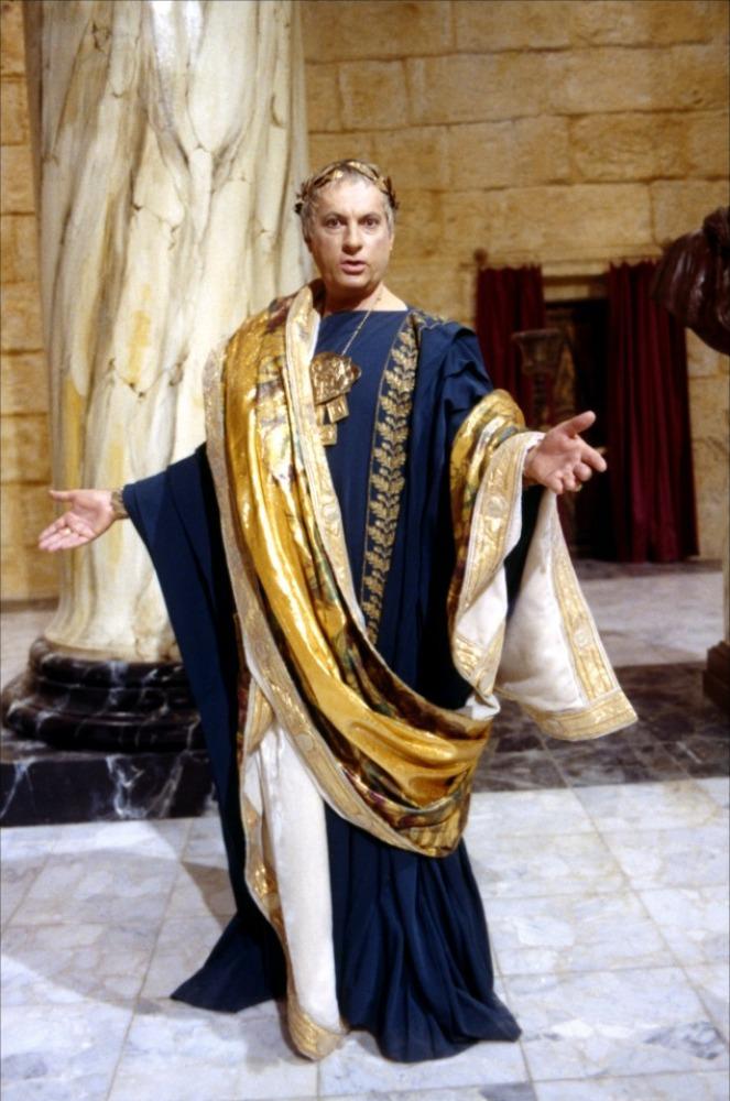 Deux heures moins le quart avant JésusChrist (1982) uniFrance Films