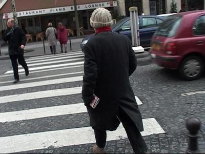La Vie est une goutte suspendue 