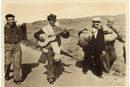 No Pasar&agrave;n, album souvenir