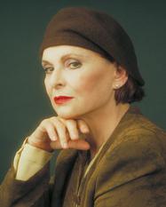 Lucia Bos&egrave;