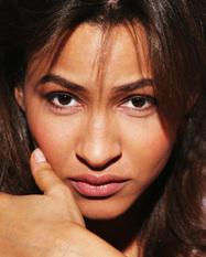 L&eacute;onie Simaga
