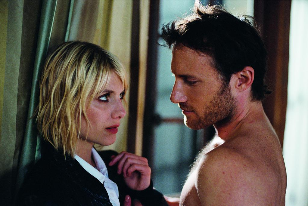 Requiem Pour Une Tueuse Requiem pour une tueuse (2010) - uniFrance Films