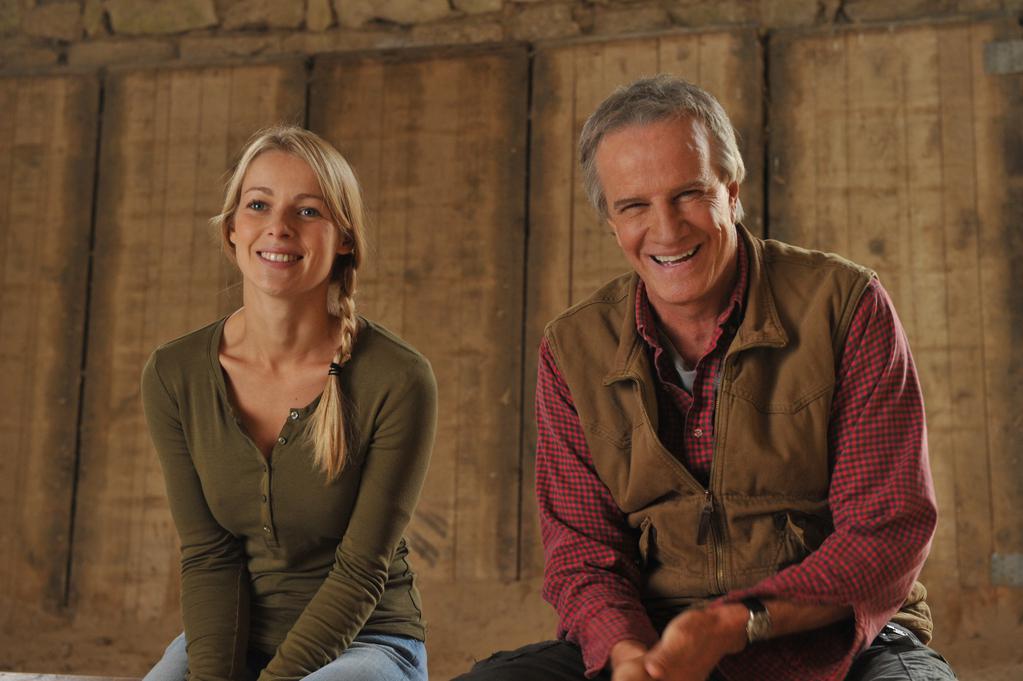Lise heuet defoe fleur in get born 10
