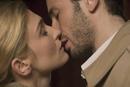 Un baiser s’il vous plaît - Julie Gayet Un baiser s’il vous plaît - Julie Gayet