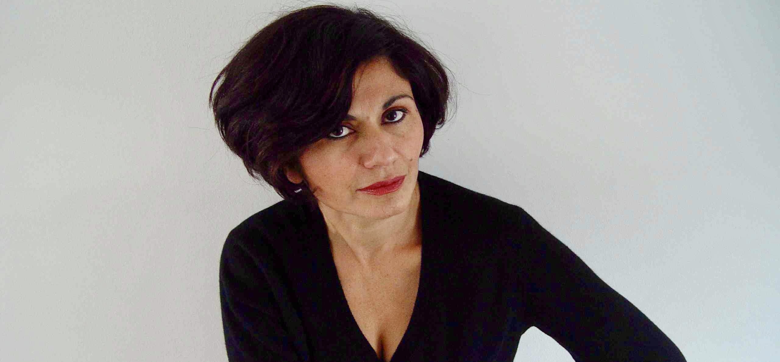 Daniela Elstner rinde homenaje a Hengameh Panahi Daniela Elstner rinde homenaje a Hengameh Panahi