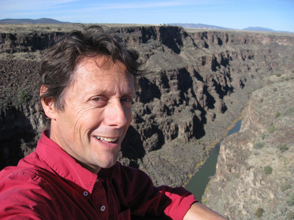 Hollywood, I'm sleeping over tonight Hollywood, I'm sleeping over tonight