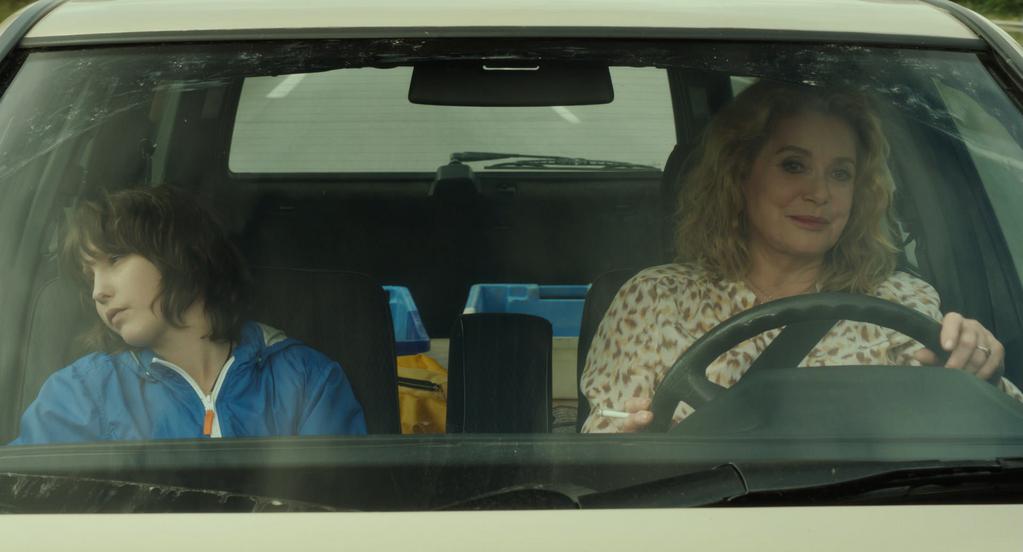 Elle s'en va - © 2013 Bago Films – Fidélité Films – Wild Bunch – Tf1 Films Production – France 2 Cinéma Elle s'en va - © 2013 Bago Films – Fidélité Films – Wild Bunch – Tf1 Films Production – France 2 Cinéma