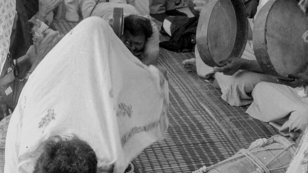 Ghazal-e Sorkh (غزالِ سرخ) Ghazal-e Sorkh (غزالِ سرخ)
