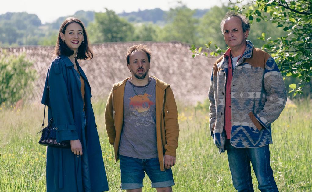 Romain Lancry - &copy; Las Palmeras - Nolita Cin&eacute;ma - M6 Films - Wild Bunch - Princesse B&eacute;li - Elephant Story - Elephant Adventures