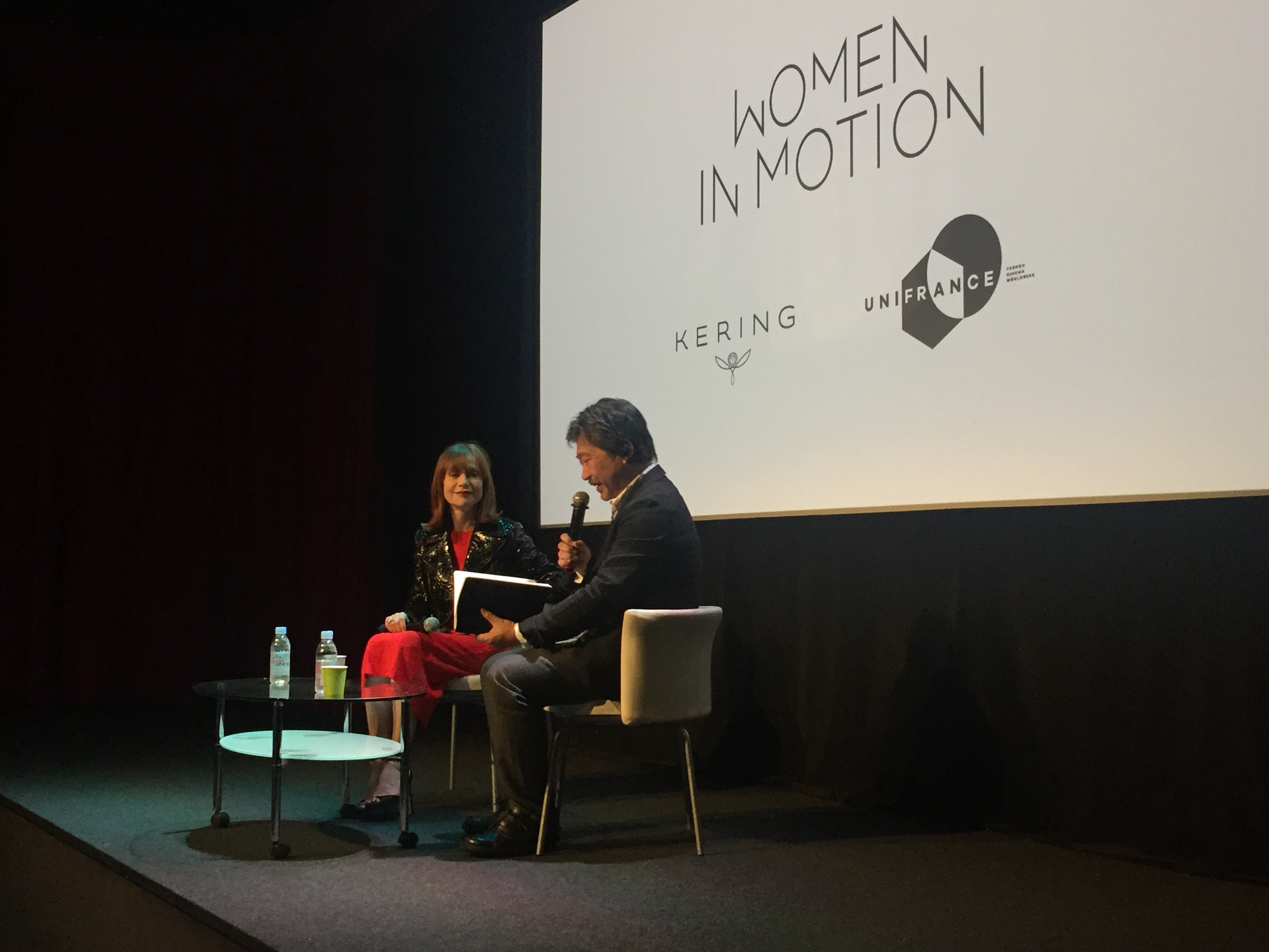 Portfolio - Talk Kering à l'Institut Français, Isabelle Huppert & Hirokazu Koreeda Portfolio - Talk Kering à l'Institut Français, Isabelle Huppert & Hirokazu Koreeda