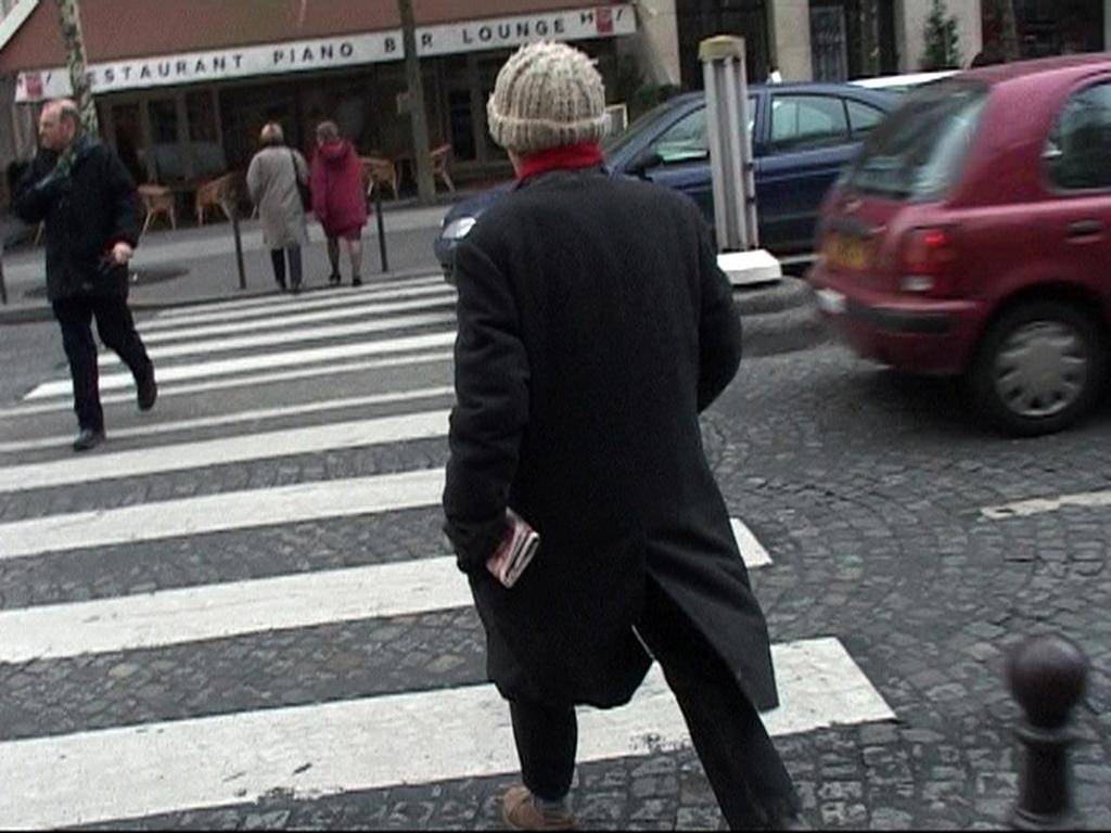 Vie est une goutte suspendue (La) Vie est une goutte suspendue (La)