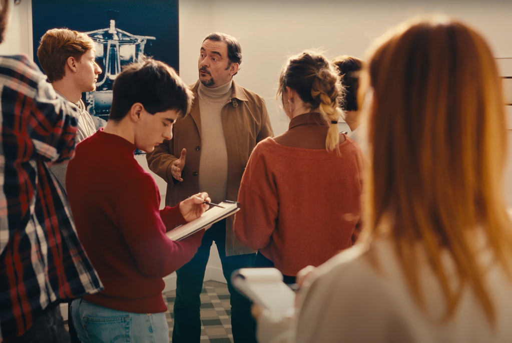 Touching with the eyes Touching with the eyes