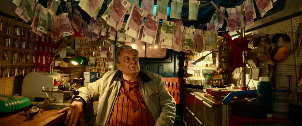 Le Million - © 2025 CURIOSA FILMS - GV PRODUCTIONS - APOLLO FILMS DISTRIBUTION - M6 FILMS Le Million - © 2025 CURIOSA FILMS - GV PRODUCTIONS - APOLLO FILMS DISTRIBUTION - M6 FILMS