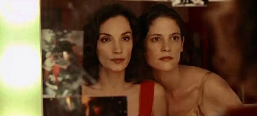 Mademoiselle Y Mademoiselle Y