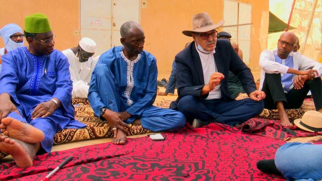 Le Fleuve n'est pas une frontière Le Fleuve n'est pas une frontière