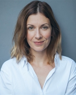 Carine Ribert - © Natacha Lamblin Carine Ribert - © Natacha Lamblin