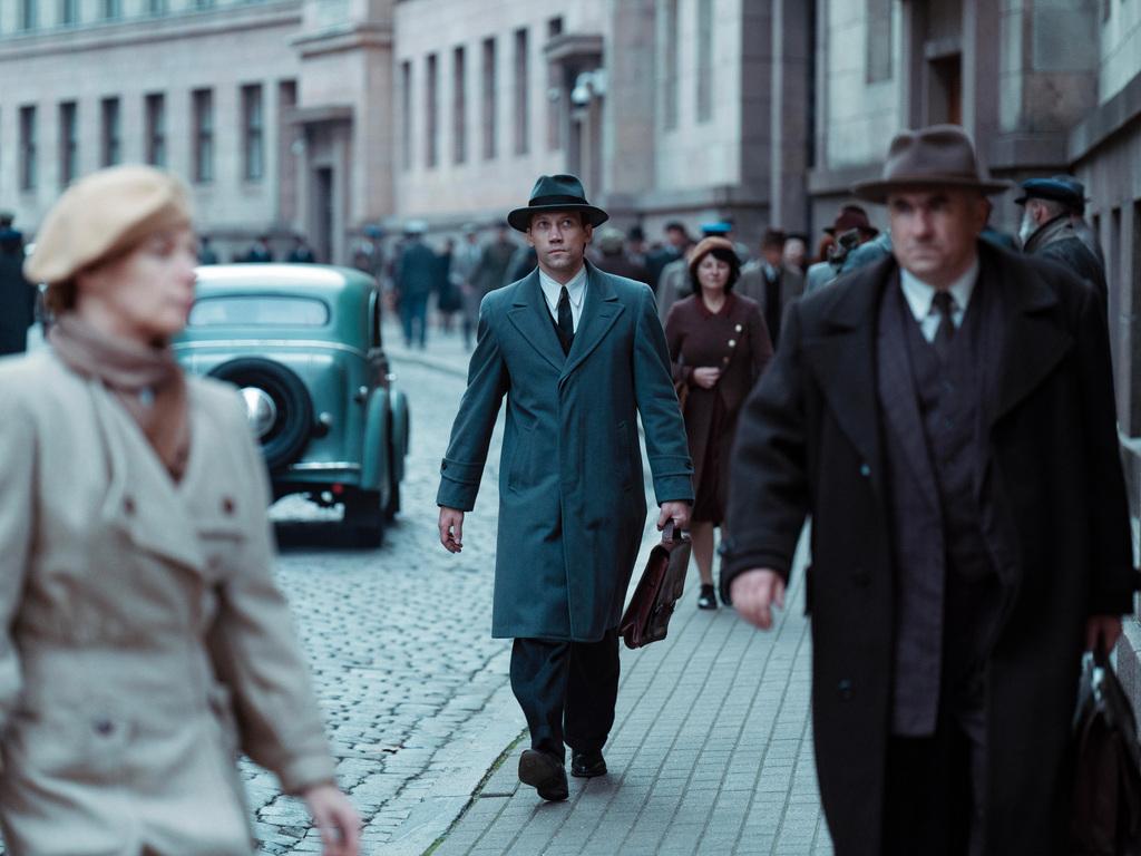 Deux procureurs - © Andrejs Strokins - SBS Productions