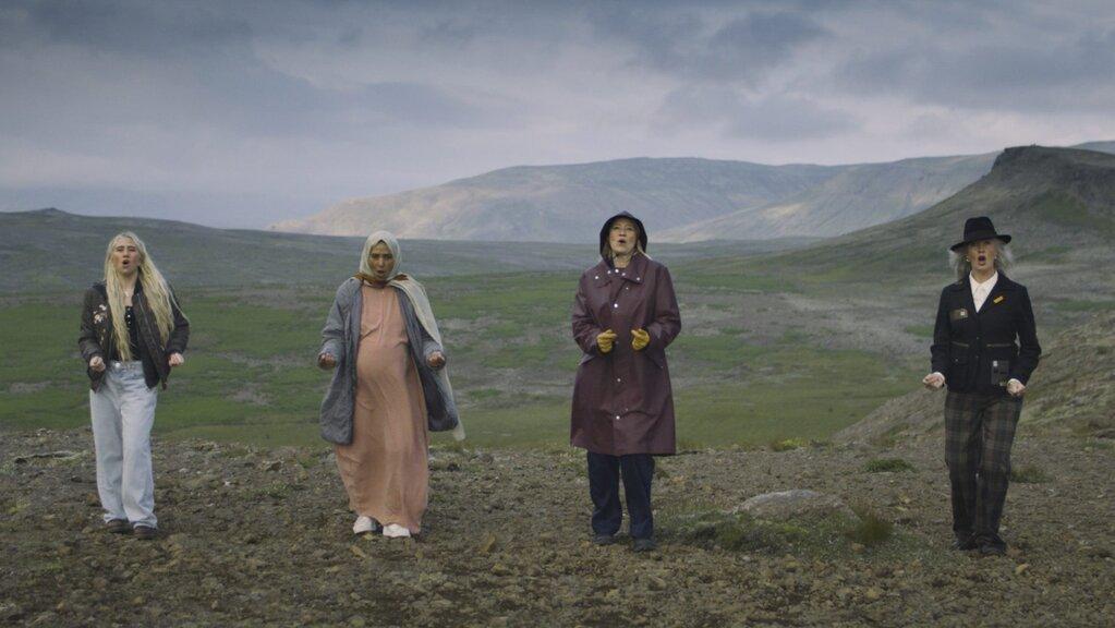 &Oacute;lafur Egill  Egilsson - &copy; Slot Machine