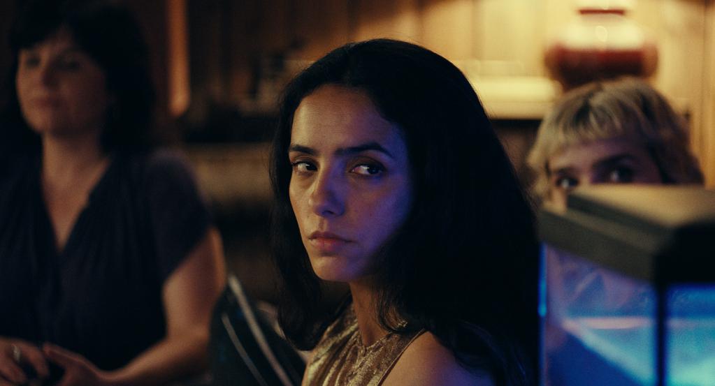 Hafsia Herzi - &copy; F Comme Film - Division - France 3 Cin&eacute;ma