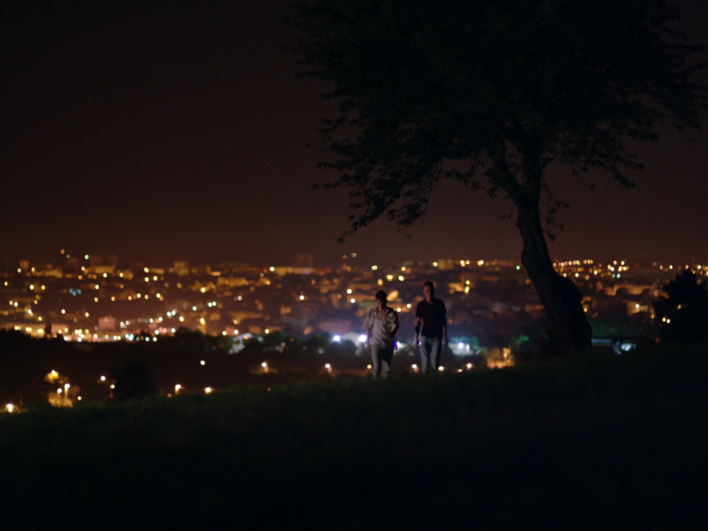 Une nuit, à travers champs Une nuit, à travers champs