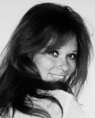 L&eacute;a Massari