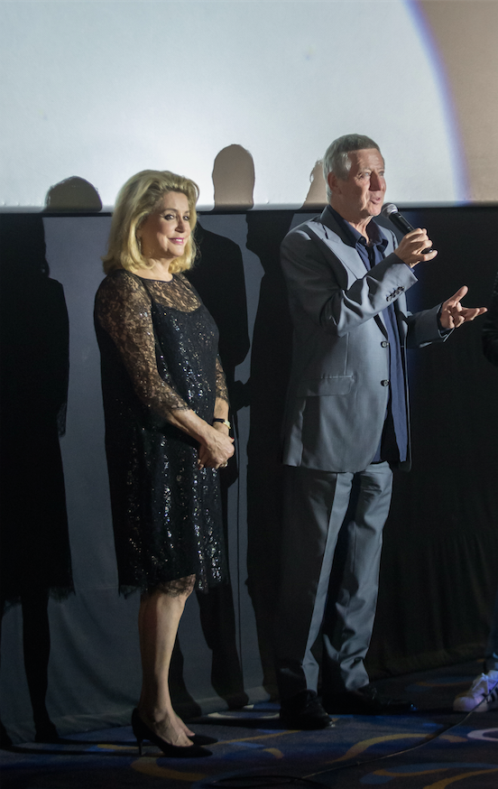 Around the World - 15 novembre Around the World - 15 novembre