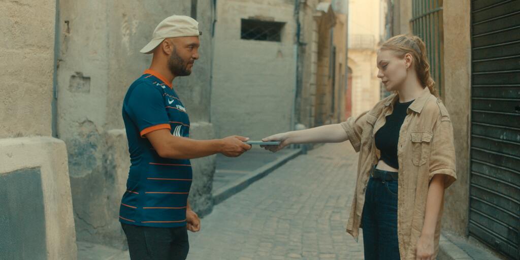 (&) Esperluette (&) Esperluette