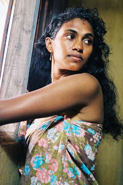 Terre abandonnee (La) / 仮題:手放された地 Terre abandonnee (La) / 仮題:手放された地