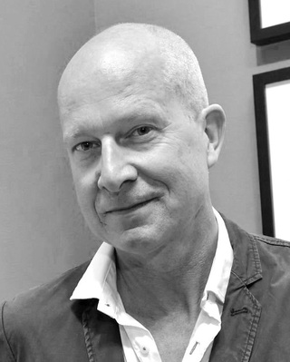 Julian Benedikt Julian Benedikt