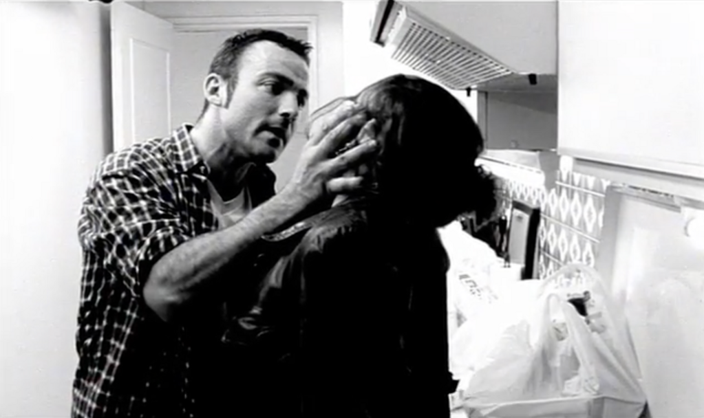 T'entends comment tu parles à ta femme T'entends comment tu parles à ta femme