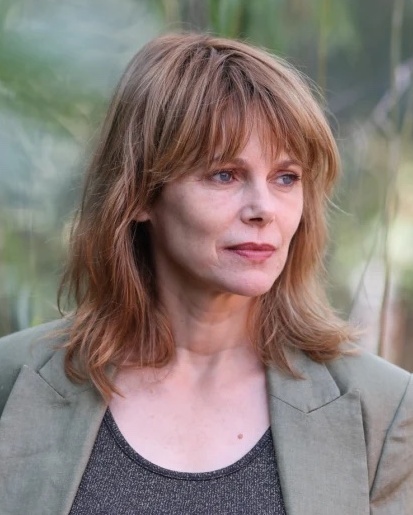 Awesome Coworker porno videoni onlayn tomosha qiling