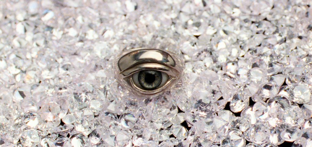 Reflection in a Dead Diamond