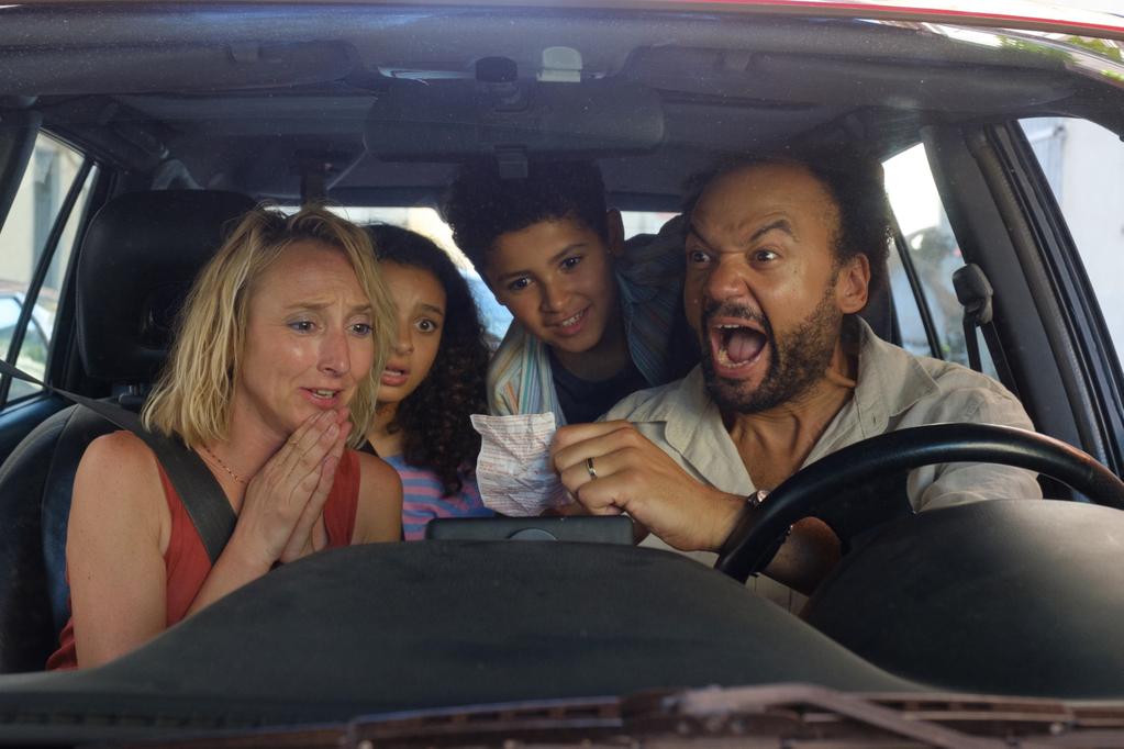 Heureux gagnants - © Pascal Chantier © 2023 Les improductibles - Marvelous Productions - France 2 cinéma - C8 films Heureux gagnants - © Pascal Chantier © 2023 Les improductibles - Marvelous Productions - France 2 cinéma - C8 films