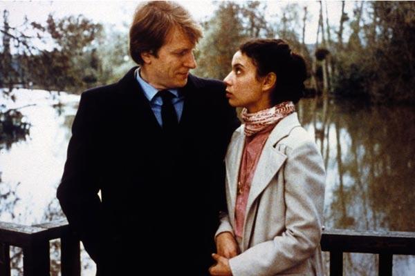 「三重スパイ/海辺のポーリーヌ/美しき結婚/飛行士の妻」エリック・ロメールDVD Amazon.co.jp: 『三重スパイ』中古DVD 監督：エリックロメール