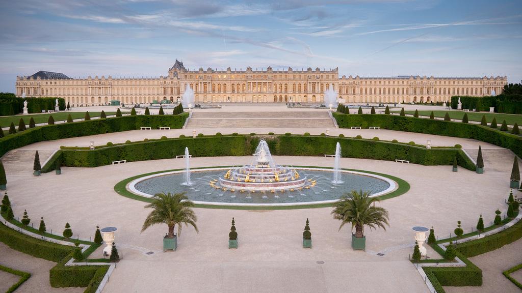 Versailles Rediscovered: the Sun King’s Vanished Palace Versailles Rediscovered: the Sun King’s Vanished Palace