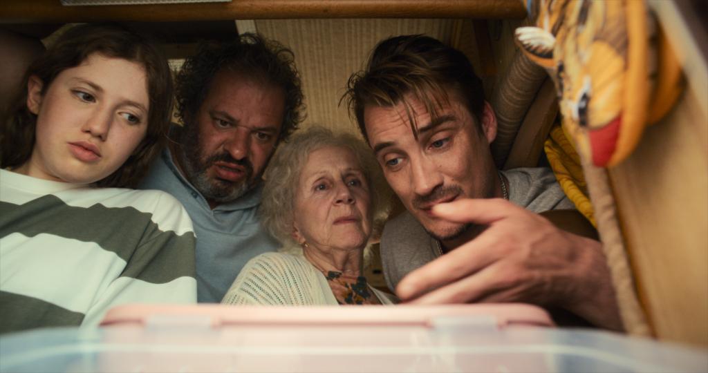 Henock Cortes - &copy; Bonne Pioche Cin&eacute;ma - Carnaval Production - Zinc