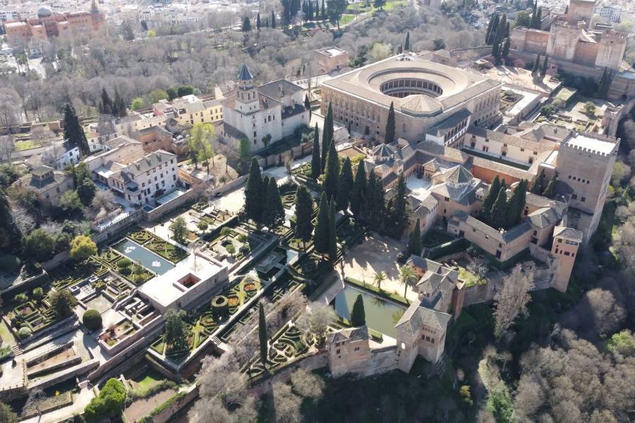 The Alhambra: Fortress of Andalusia The Alhambra: Fortress of Andalusia