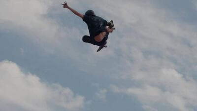 Skateboard : vertical horizon Skateboard : vertical horizon