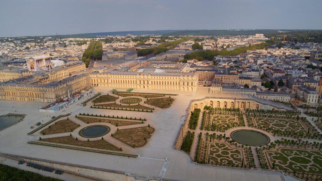 Versailles Rediscovered: the Sun King’s Vanished Palace Versailles Rediscovered: the Sun King’s Vanished Palace