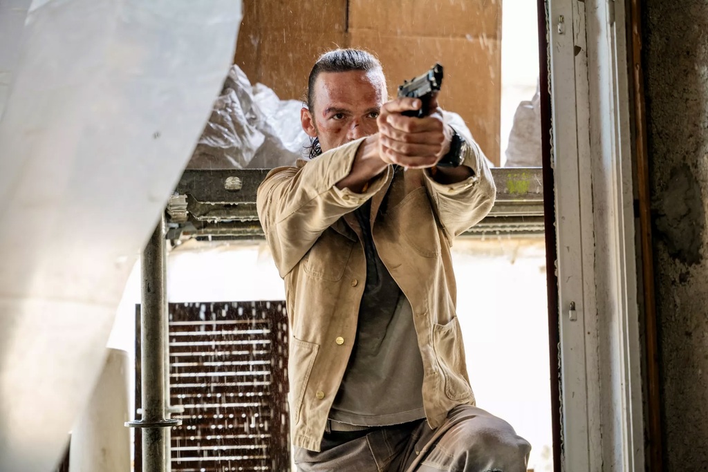 Alban Lenoir - © Selim Hammouni - Inoxy Films - Gaumont - TF1 Films Production Alban Lenoir - © Selim Hammouni - Inoxy Films - Gaumont - TF1 Films Production