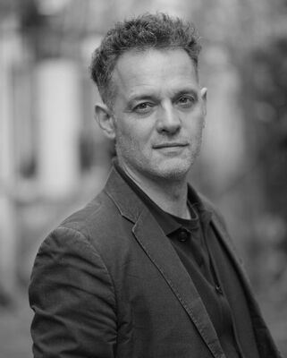 Cyril Montana - &copy; Fran&ccedil;ois Vila