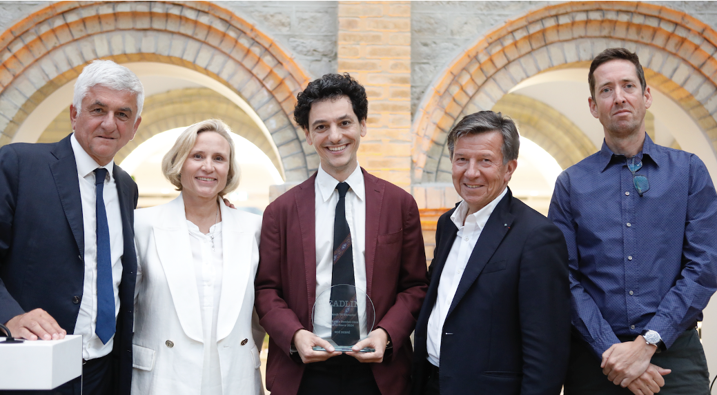 30es Rendez-vous audiovisuels d'Unifrance : bilan très positif pour la première édition au Havre - Hervé Morin (Président de la Région Normandie), Daniela Elstner (Directrice générale d’Unifrance), Noé Debré (scénariste et réalisateur), Gilles Pélisson (Président d’Unifrance) et Stewart Clarke (journaliste chez Deadline) lors de la remise du premier Deadline French TV Disruptor Award aux Franciscaines à Deauville - © Jérémy Charbaut / Unifrance 30es Rendez-vous audiovisuels d'Unifrance : bilan très positif pour la première édition au Havre - Hervé Morin (Président de la Région Normandie), Daniela Elstner (Directrice générale d’Unifrance), Noé Debré (scénariste et réalisateur), Gilles Pélisson (Président d’Unifrance) et Stewart Clarke (journaliste chez Deadline) lors de la remise du premier Deadline French TV Disruptor Award aux Franciscaines à Deauville - © Jérémy Charbaut / Unifrance