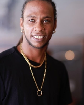 Sloan Decombes Sloan Decombes