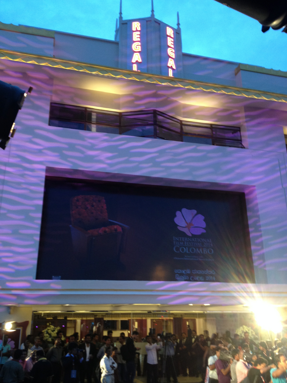 La Belle et la Bête en el 1er Festival Internacional de Colombo La Belle et la Bête en el 1er Festival Internacional de Colombo