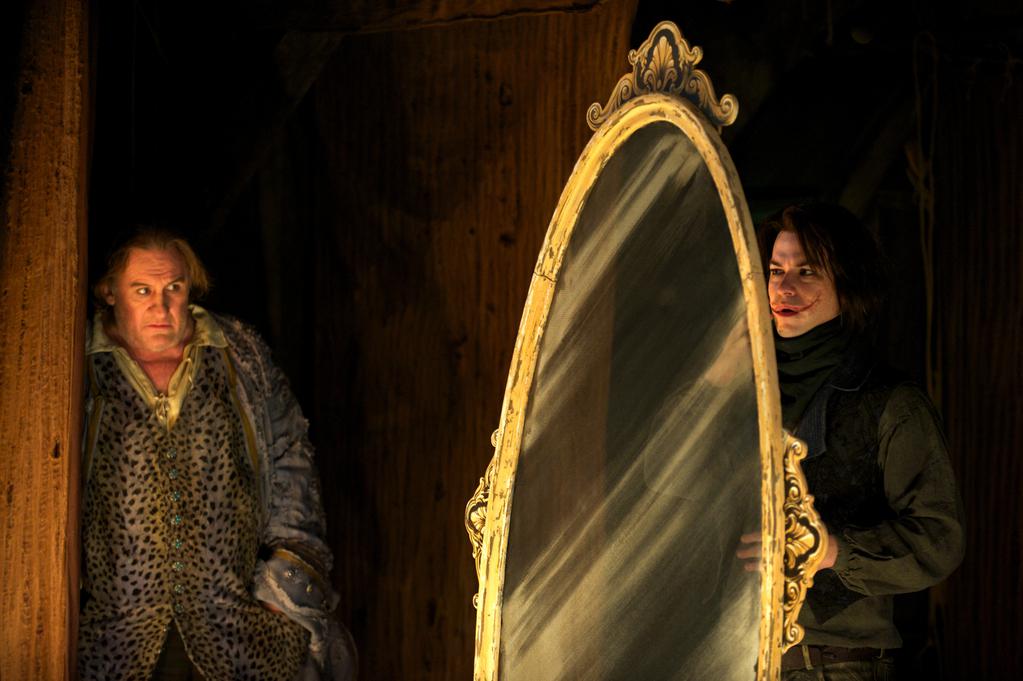 The Man Who Laughs - © Thierry Valletoux / Incognita / Europacorp The Man Who Laughs - © Thierry Valletoux / Incognita / Europacorp