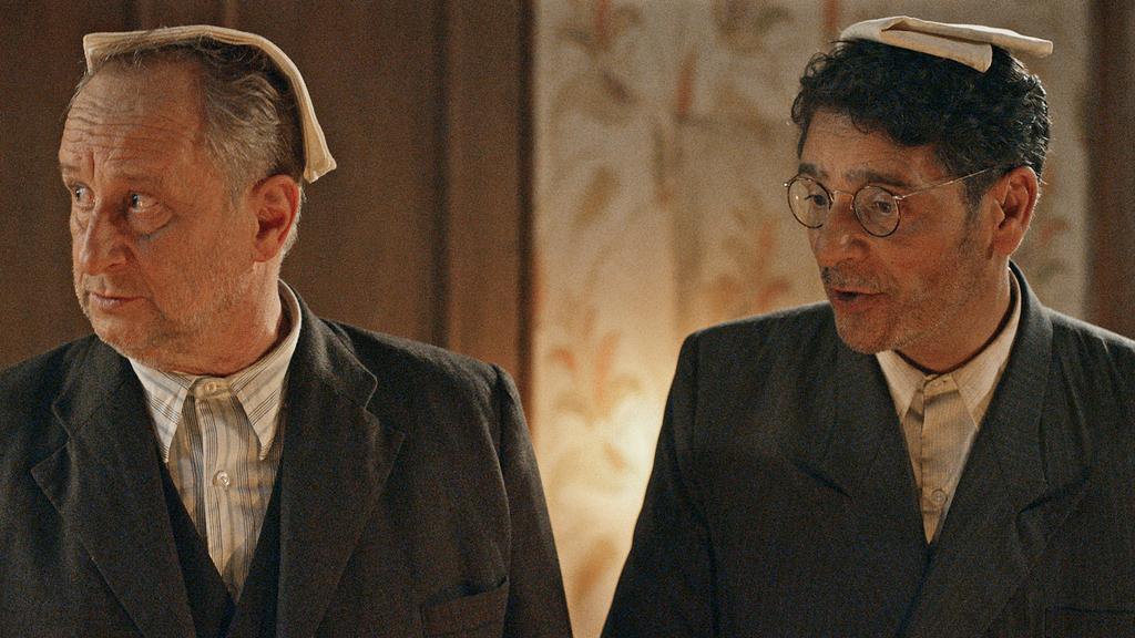 La Bonne Étoile - © 2025 YANN ZENOU ENTERTAINMENT (YZE) - ADNP - UGC IMAGES - FRANCE 3 CINEMA La Bonne Étoile - © 2025 YANN ZENOU ENTERTAINMENT (YZE) - ADNP - UGC IMAGES - FRANCE 3 CINEMA