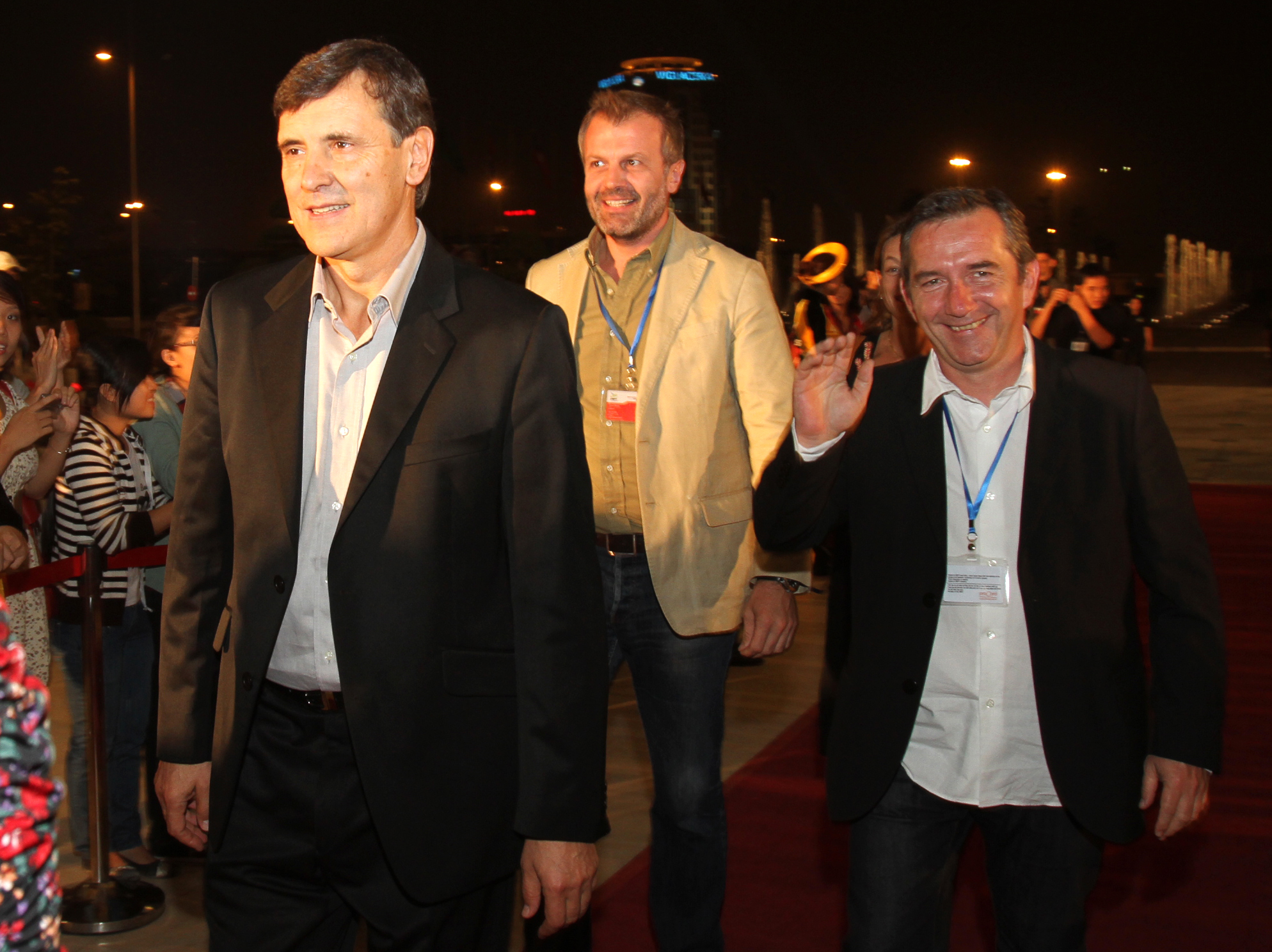 Recap of the 1st Vietnam International Film Festival - Les trois réalisateurs français sur le tapis rouge Recap of the 1st Vietnam International Film Festival - Les trois réalisateurs français sur le tapis rouge