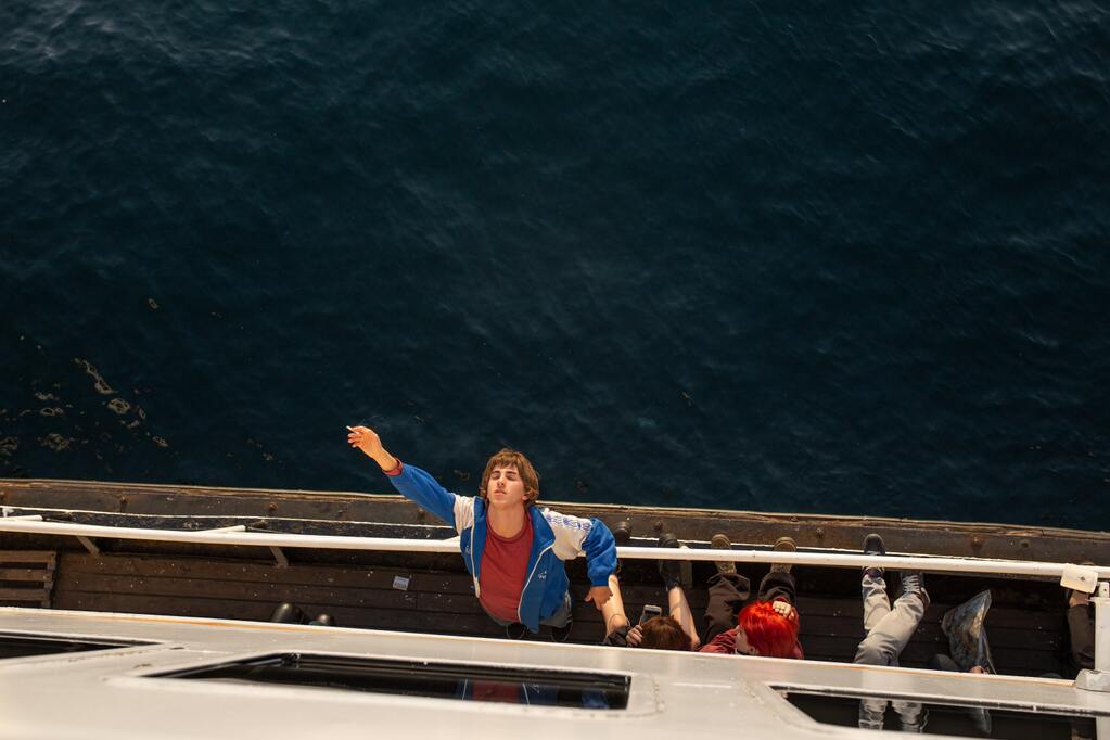 Crossing - © Haydar Taştan Crossing - © Haydar Taştan