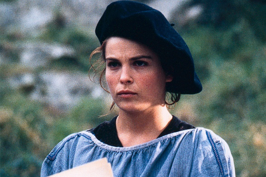 Une femme dans la rue Une femme dans la rue