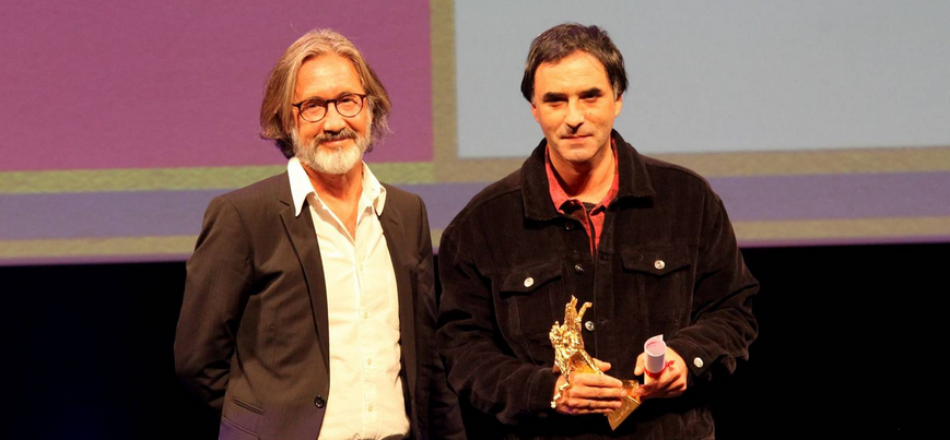 Samuel Benchetrit obtiene 3 premios en el FIFF de Namur con su película «Chien» Samuel Benchetrit obtiene 3 premios en el FIFF de Namur con su película «Chien»